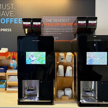 Holiday Inn Express & Suites Oakland - Airport By Ihg Esterno foto