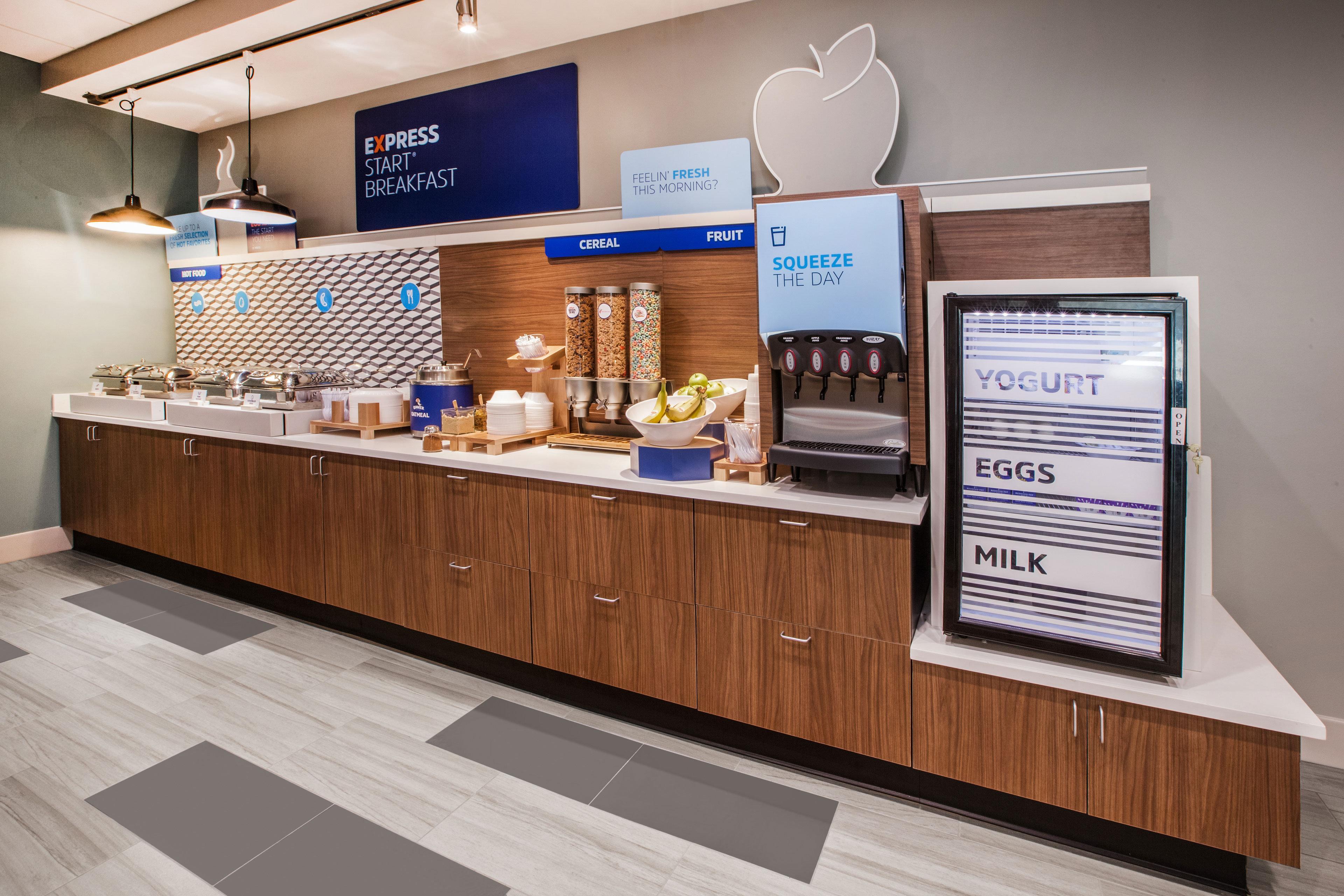 Holiday Inn Express & Suites Oakland - Airport By Ihg Esterno foto