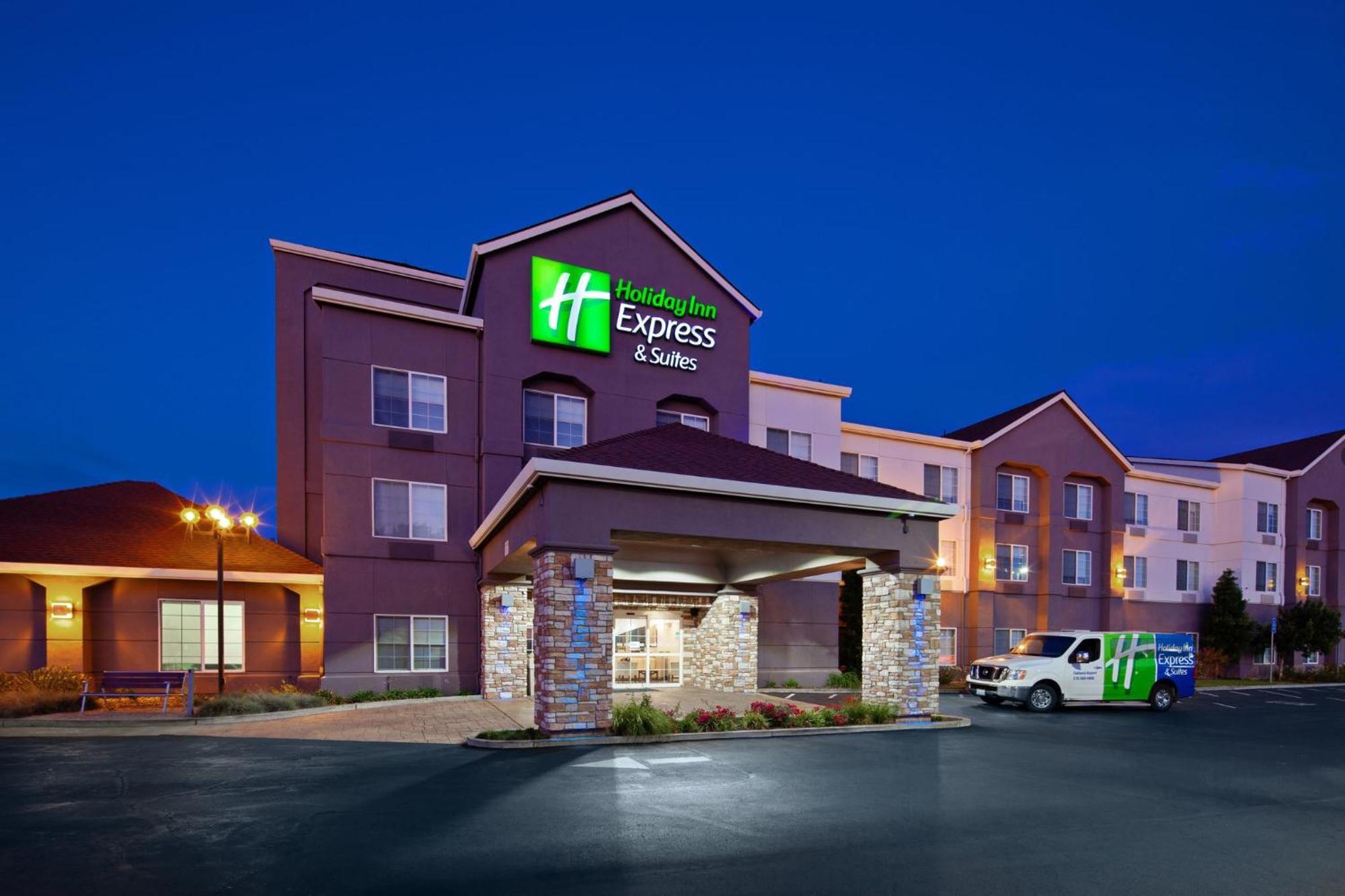 Holiday Inn Express & Suites Oakland - Airport By Ihg Esterno foto