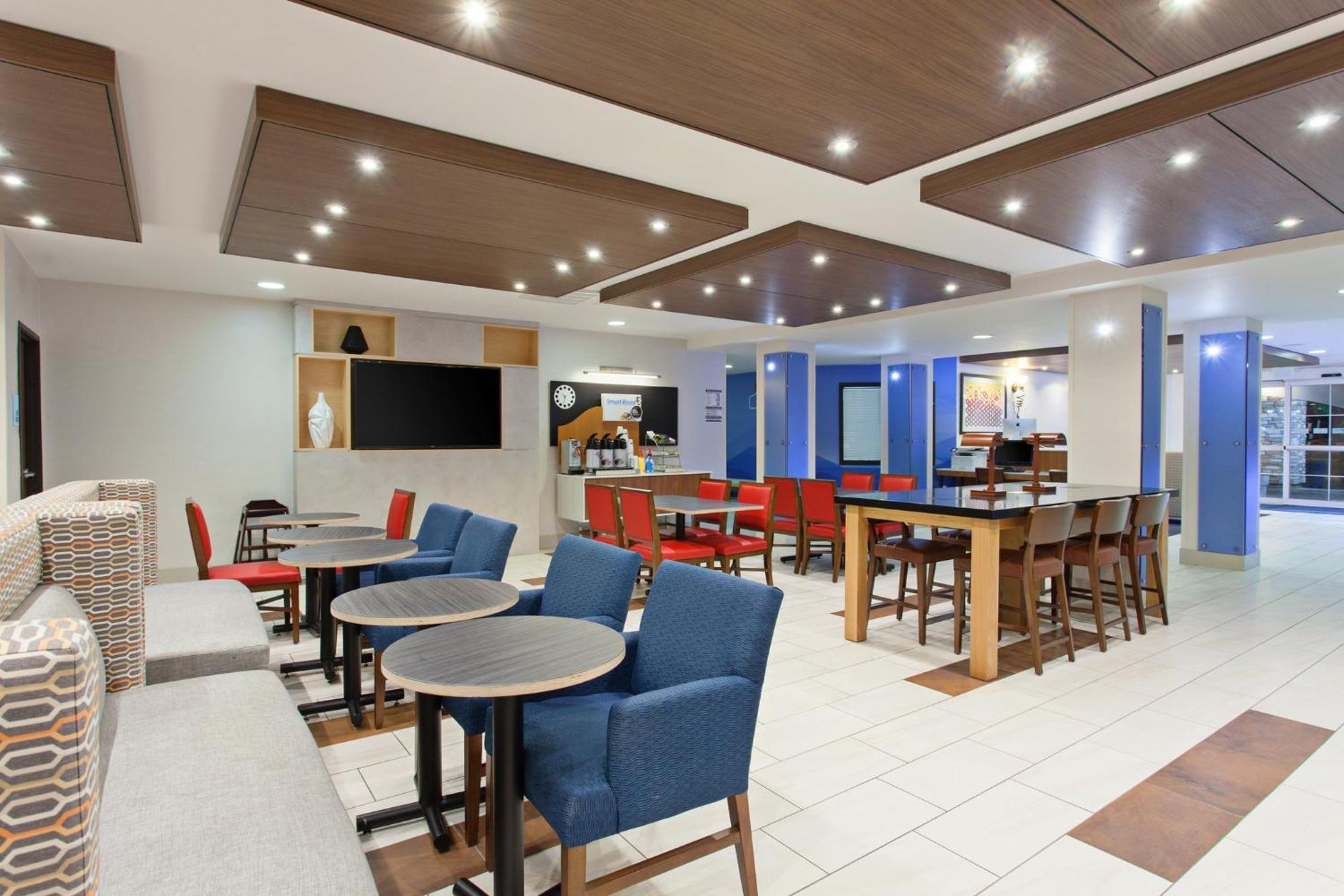 Holiday Inn Express & Suites Oakland - Airport By Ihg Esterno foto
