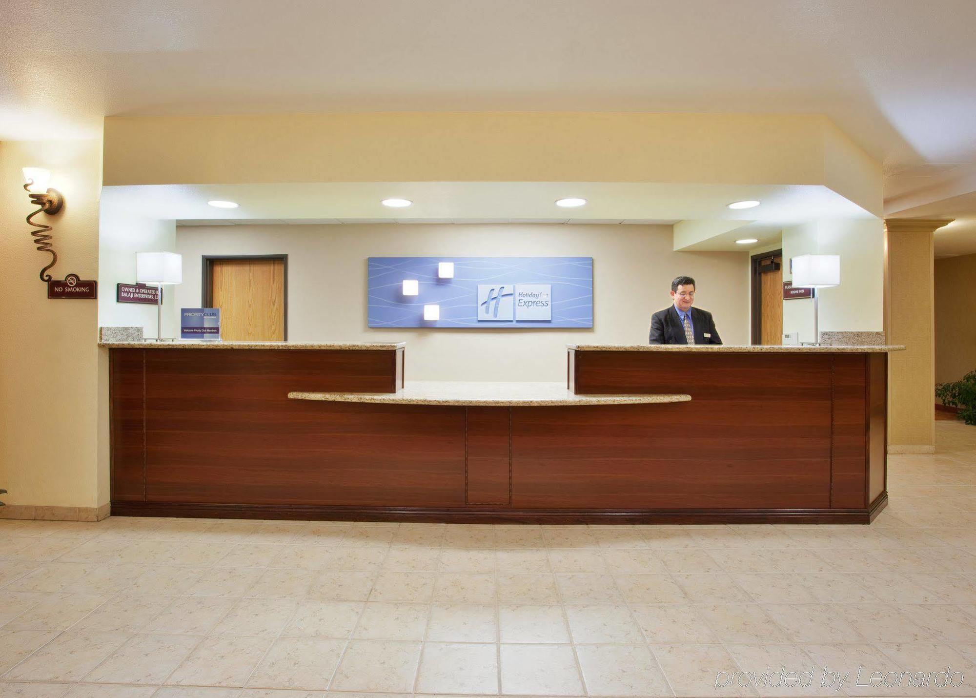 Holiday Inn Express & Suites Oakland - Airport By Ihg Esterno foto