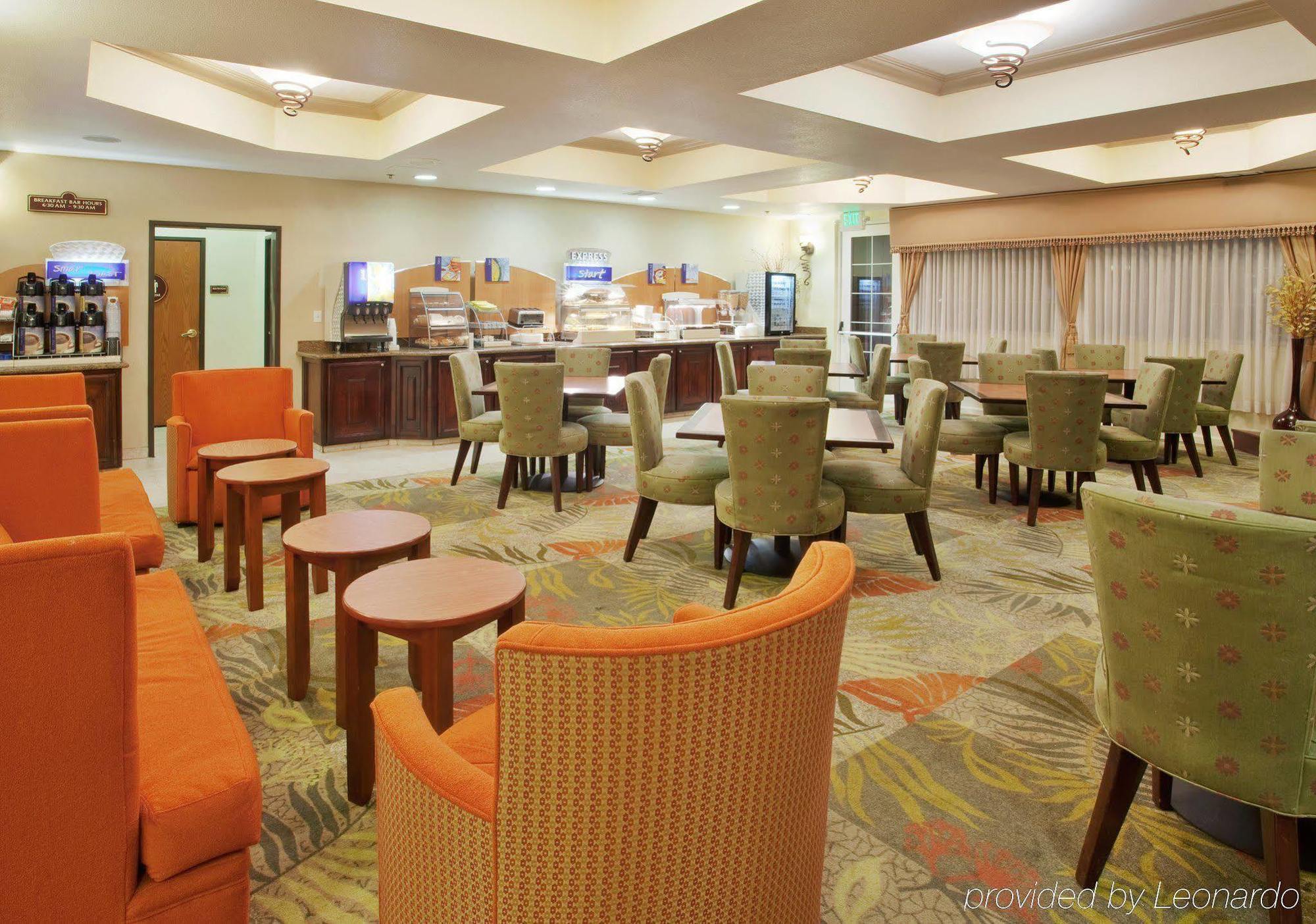 Holiday Inn Express & Suites Oakland - Airport By Ihg Esterno foto