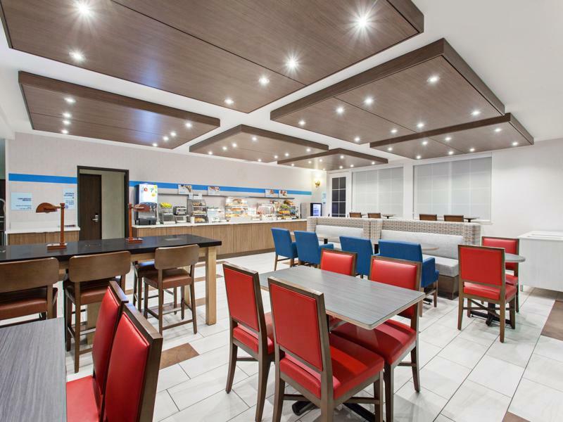 Holiday Inn Express & Suites Oakland - Airport By Ihg Esterno foto